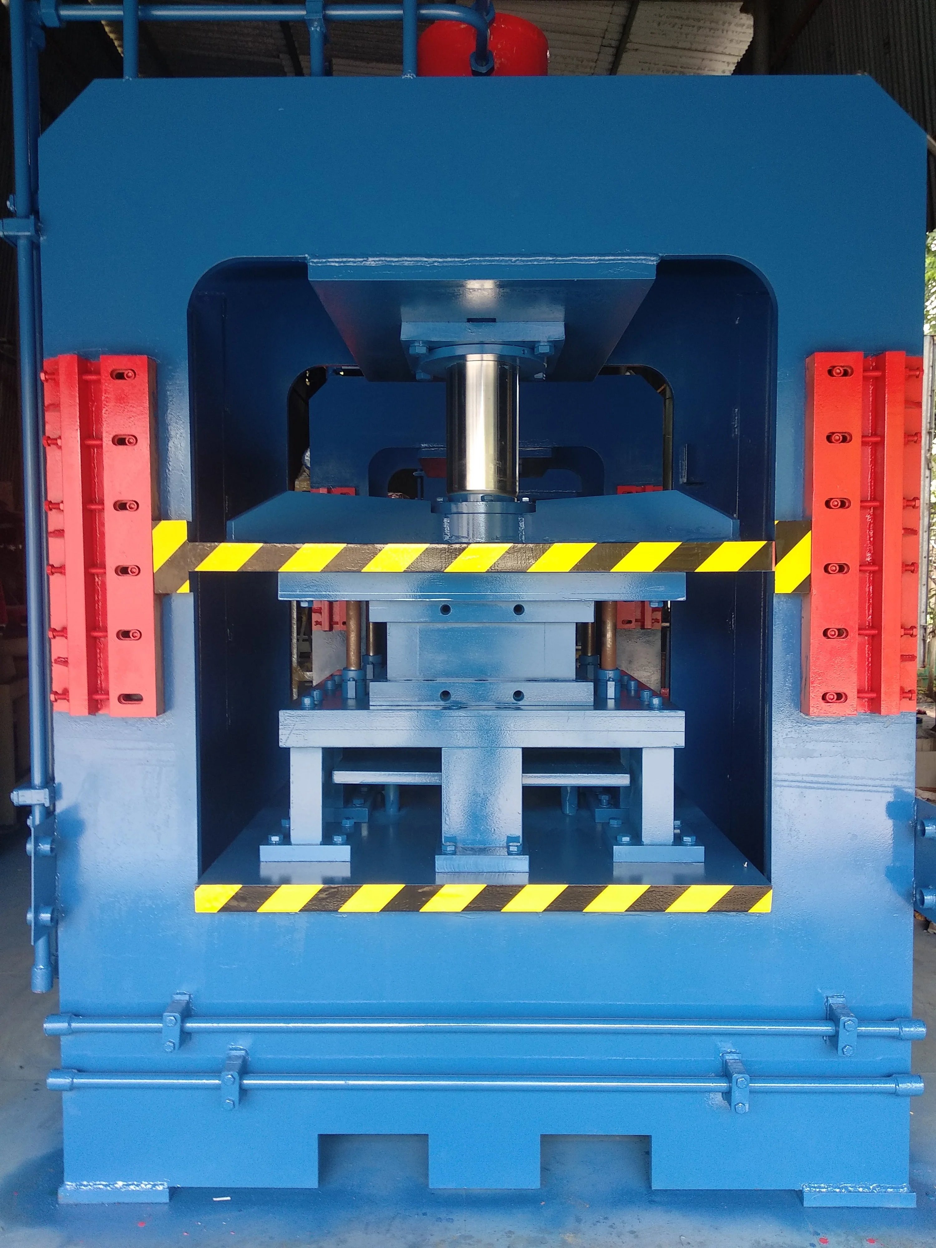 Kerbstone Press — hydraulic press 4