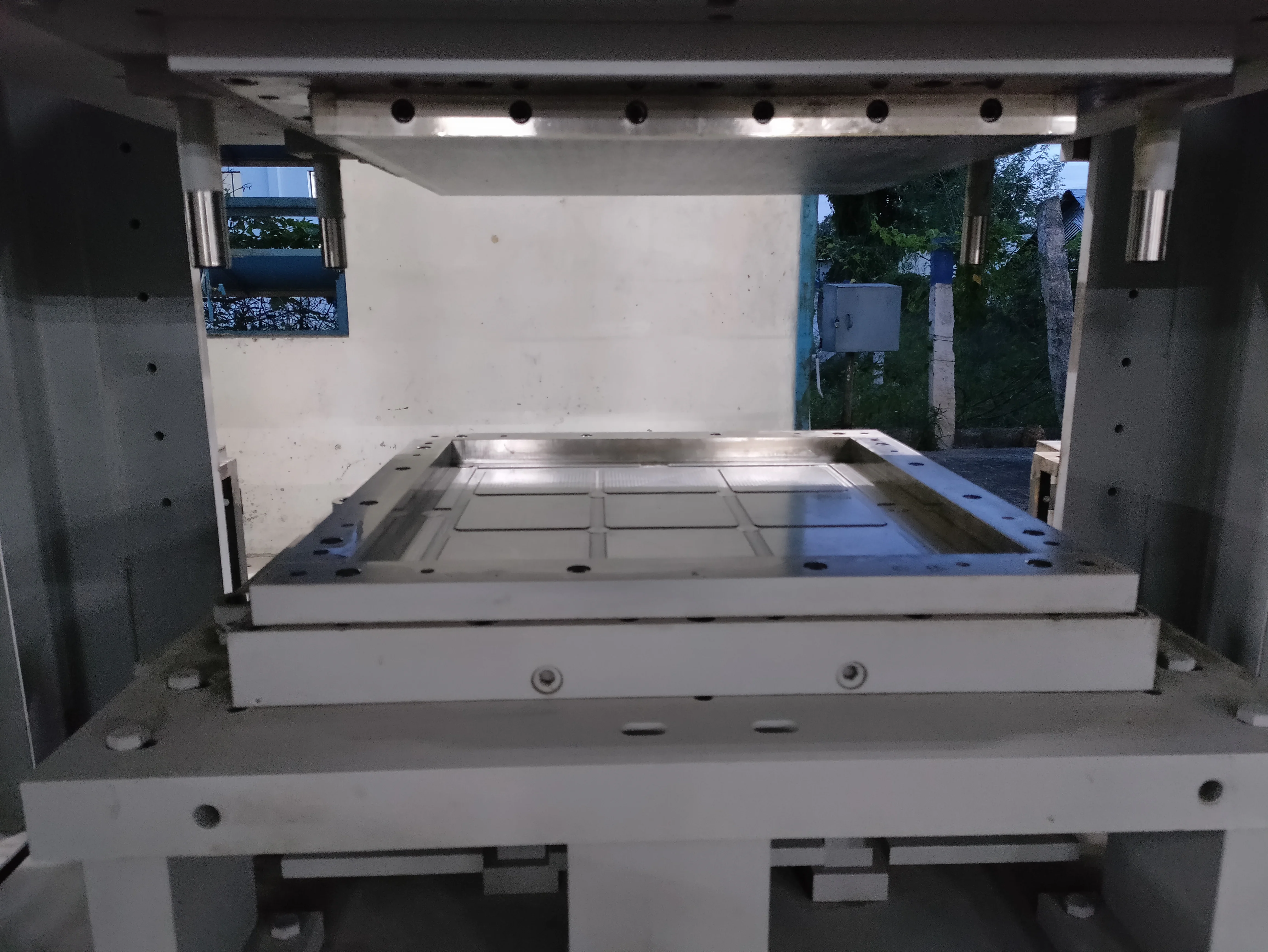 Interior Ceiling Tiles Press — die mould