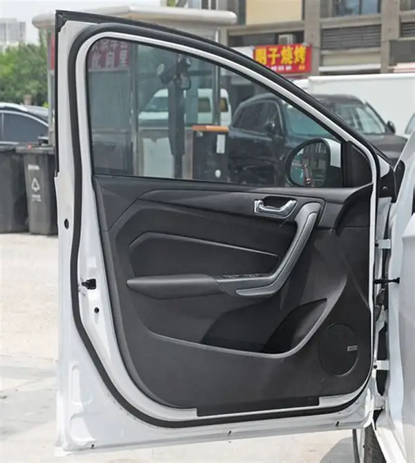 2000T Automotive Door Panels Press finished product 2