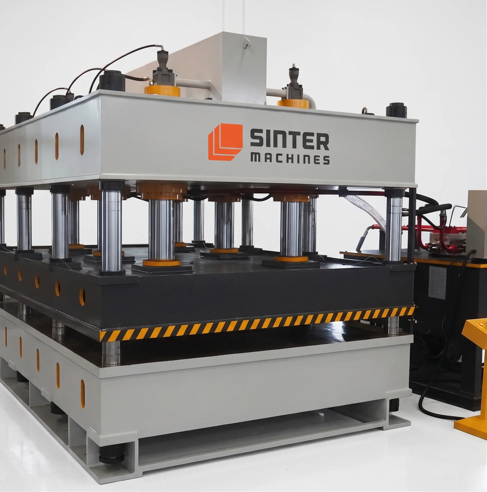 1250T Plywood Boards Press press view 2